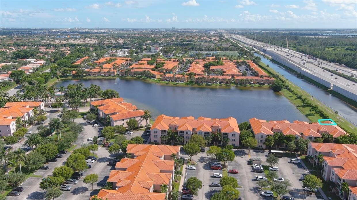 Foto principal - 6380 NW 114th Ave