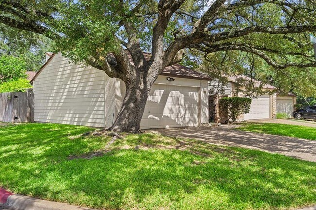 Foto del edificio - 8400 Andrews Ln