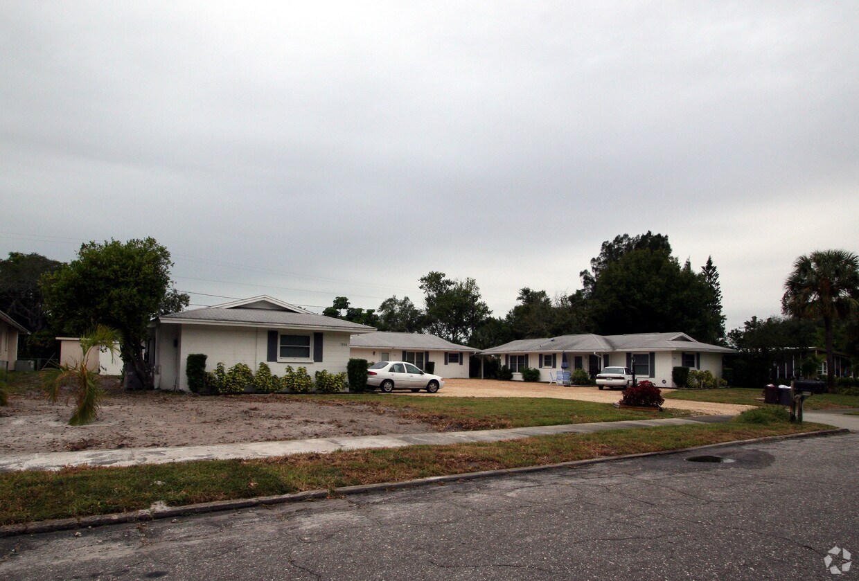 Building Photo - 7294 Manatee St