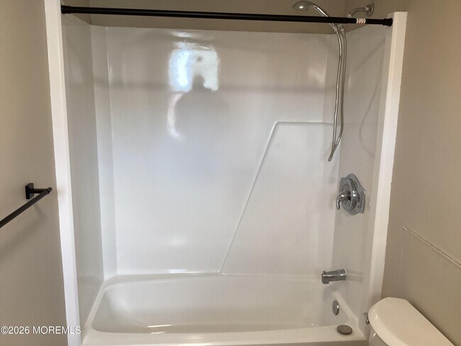 Building Photo - 116 Hancock Ave