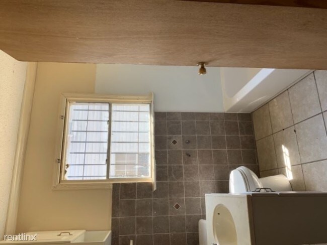 Foto del edificio - 2 br, 1 bath House - 5201 W 31st St