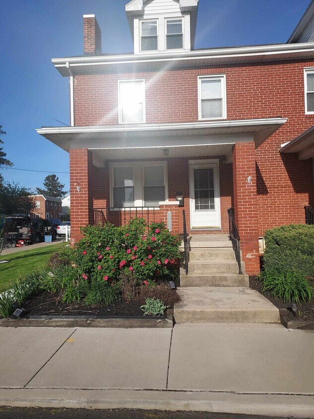 157 N Sumner St, York, PA 17404 House Rental in York, PA