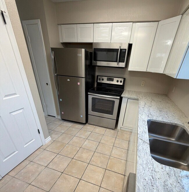 Foto del edificio - 4748 Old Bent Tree Ln