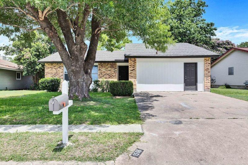 Primary Photo - 1506 Provident Ln