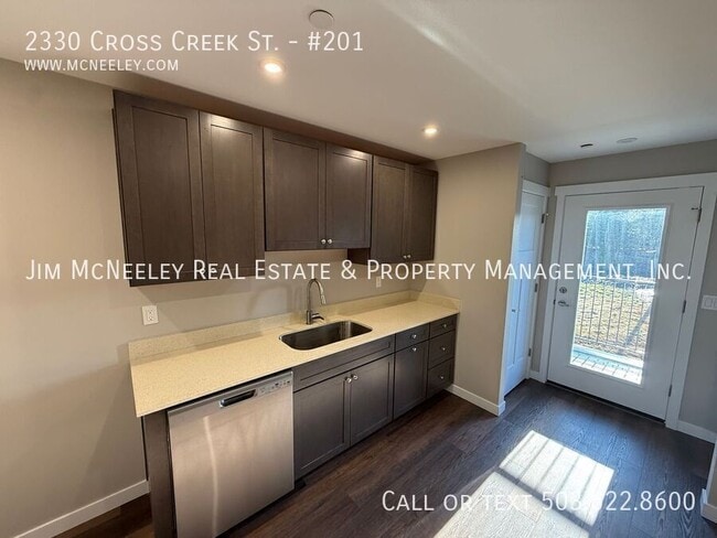 Foto del edificio - 2330 Cross Creek St