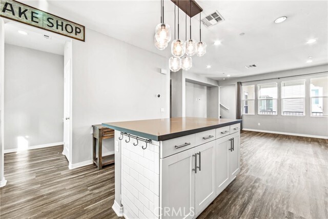 Foto del edificio - 6331 Pacific Wy