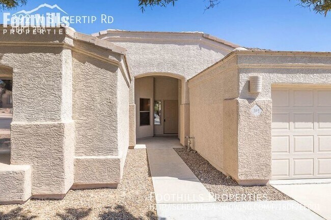 Building Photo - 4 BR, 3 Car Garage