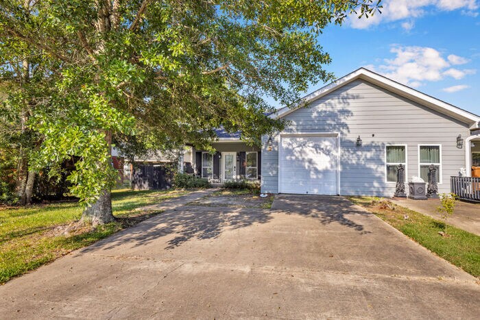 Foto principal - 11103 Amber Dr