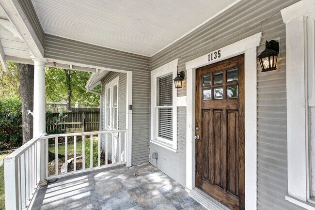 Foto del edificio - 1135 Woodland St