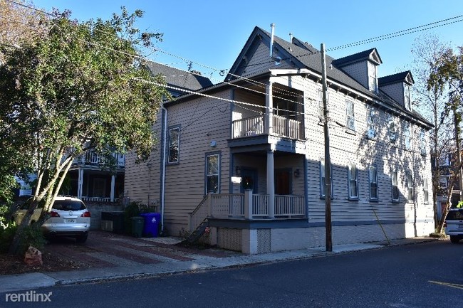 Building Photo - 108 Queen St
