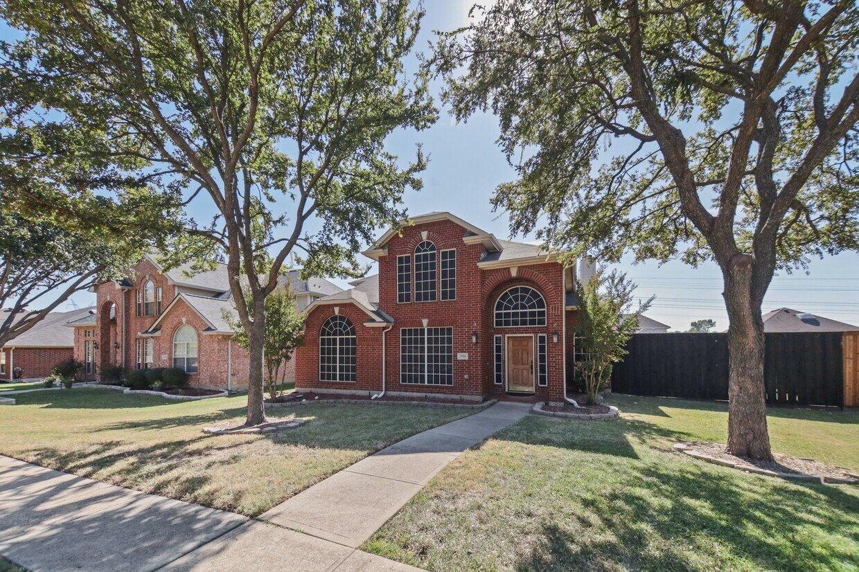 Primary Photo - 3324 Mosswood Dr