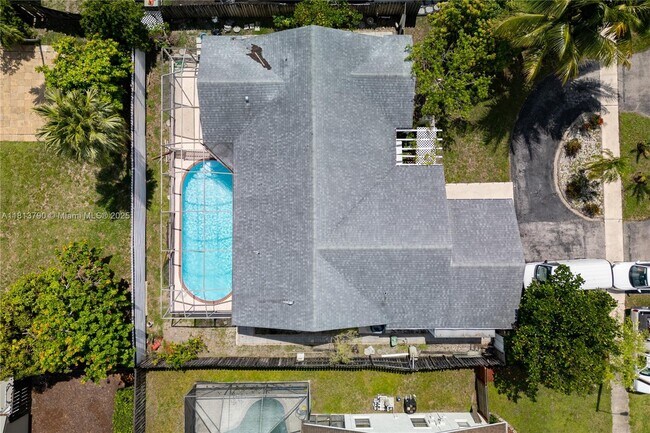 Building Photo - 8521 NW 53rd St
