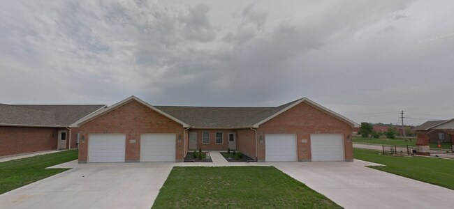 Building Photo - Black Friday Move-in Special! Up to $500 off!