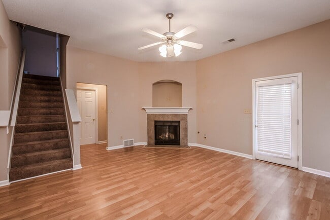 Building Photo - 1513 Pemberton Ln