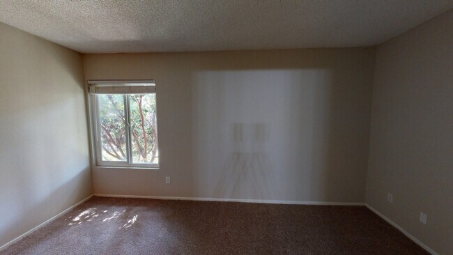 Interior Photo - 27 Seventy Five Mesa Verde