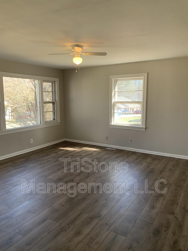 Foto del edificio - 317 Morris St