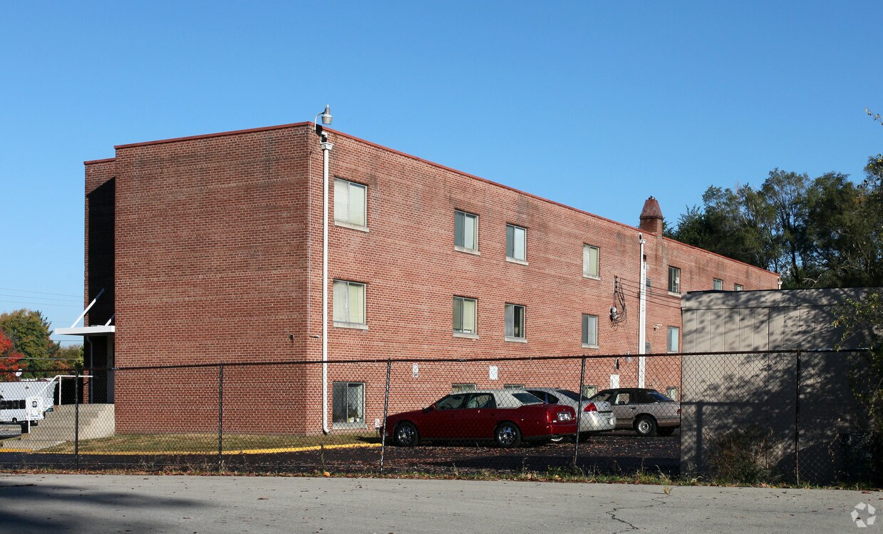 4985 N Franklin Rd, Indianapolis, IN 46226 Apartments in Indianapolis