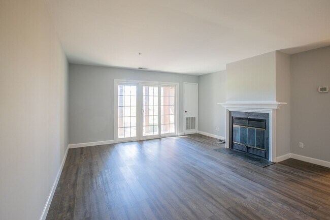 Foto del edificio - Charming 1 BR/1 BA Condo in Columbia!