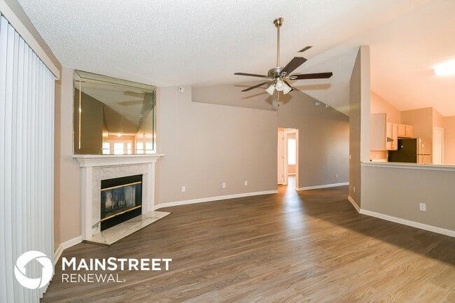 Foto del edificio - 11295 Finchley Ln