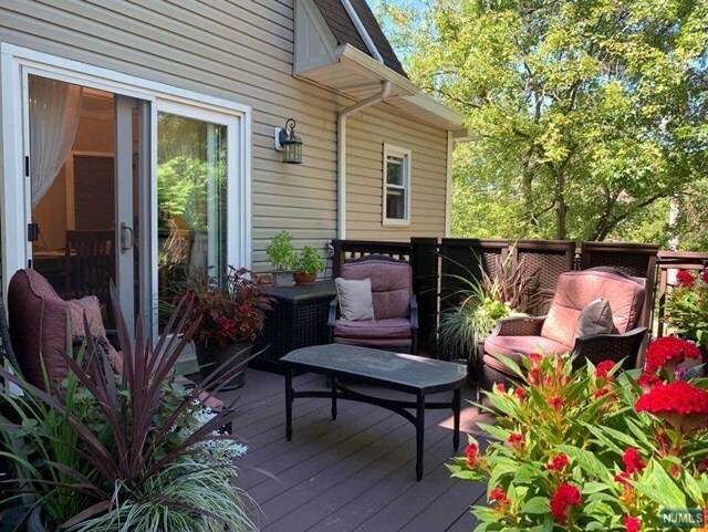 Foto principal - 103 Christie St