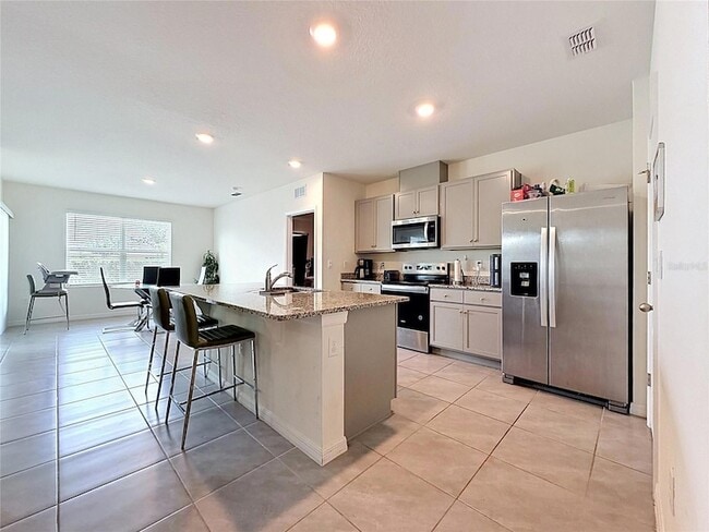 Building Photo - 1880 Basenji Dr