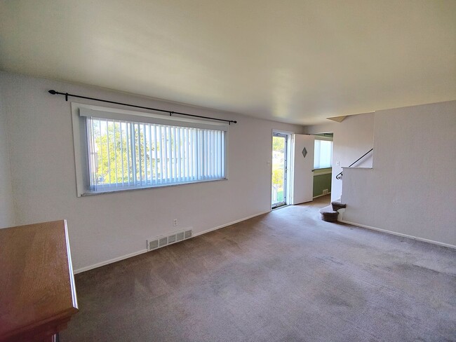 Foto del edificio - *Recently Updated 3BD/2.5BA Available for ...