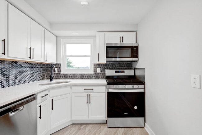 Building Photo - GORGEOUS 3 BEDROOM HOME in BALDWIN!!! AUTO...