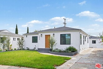 Building Photo - 7832 Croydon Ave