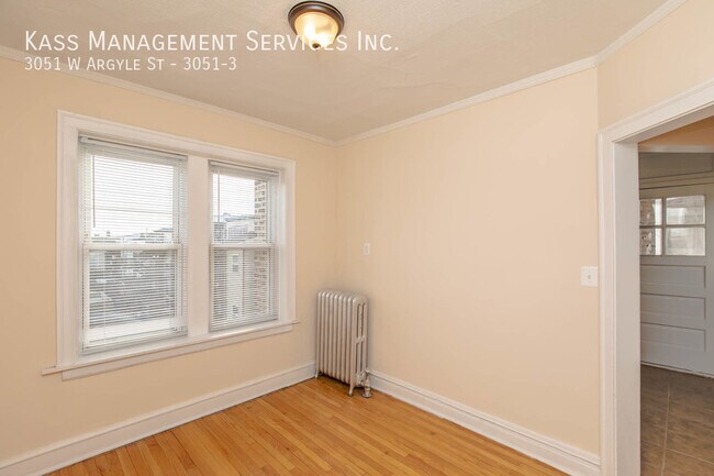 Foto del edificio - 3051 W Argyle St