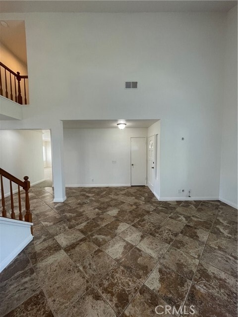 Building Photo - 41572 Willow Run Rd