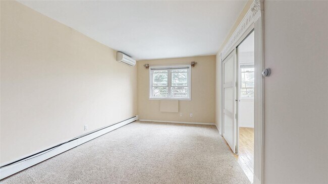 Building Photo - 56-25 Remsen Pl
