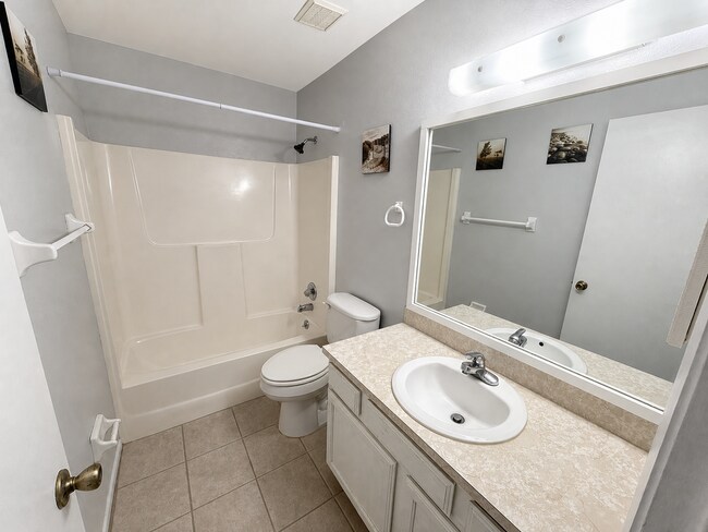 Foto del edificio - Condo in Gated Winterset