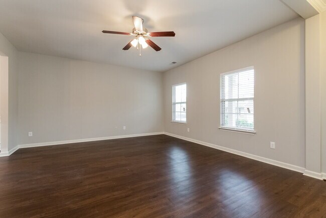 Building Photo - 3375 Ivey Ridge Rd NE
