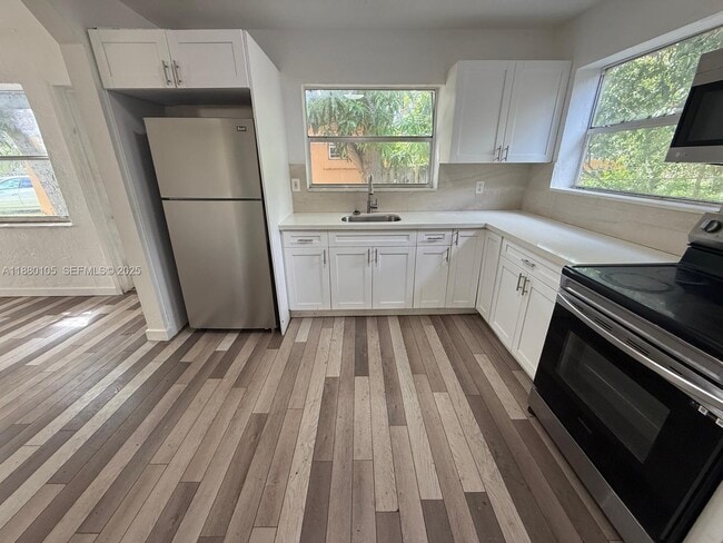 Building Photo - 2813 Dewey St