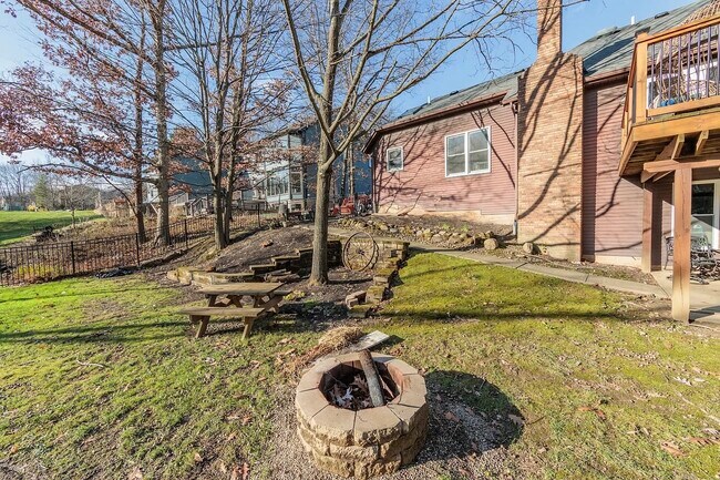 Foto del edificio - 8420 Timber Trl