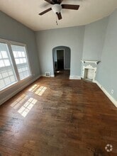 Building Photo - 705-707 W Ash St
