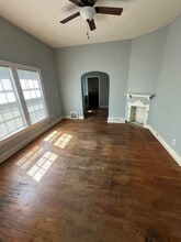 Building Photo - 705-707 W Ash St