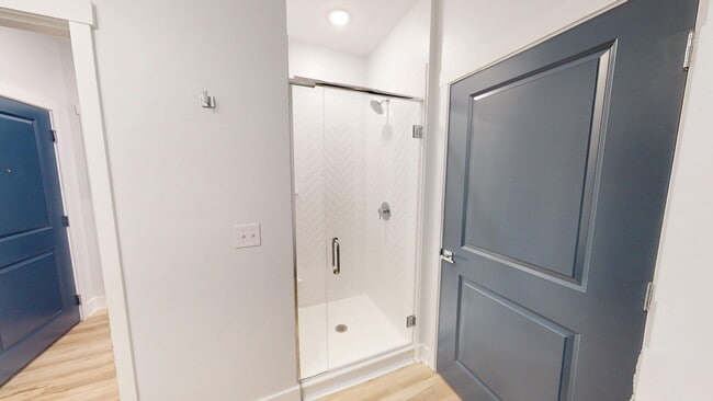 Baño del Joker - Factory 52 Apartments