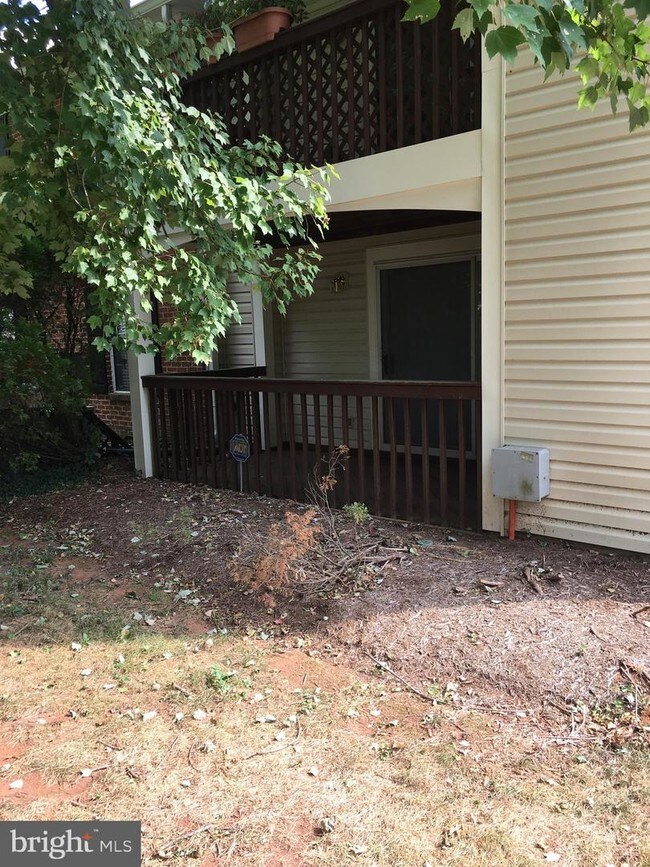 Building Photo - 9353 Scarlet Oak Dr
