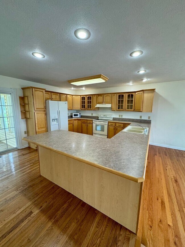 Foto del edificio - ***FIRST MONTHS RENT HALF PRICE*** House f...