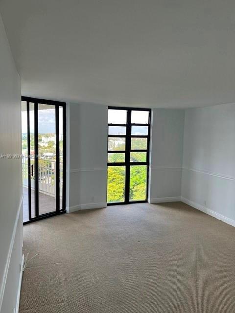 Building Photo - 2000 Towerside Terrace