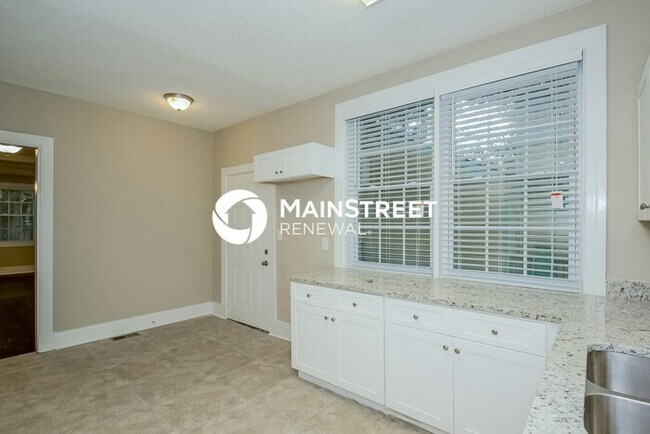 Building Photo - 2 Bedroom Pet-Friendly Home in Atlanta, GA...
