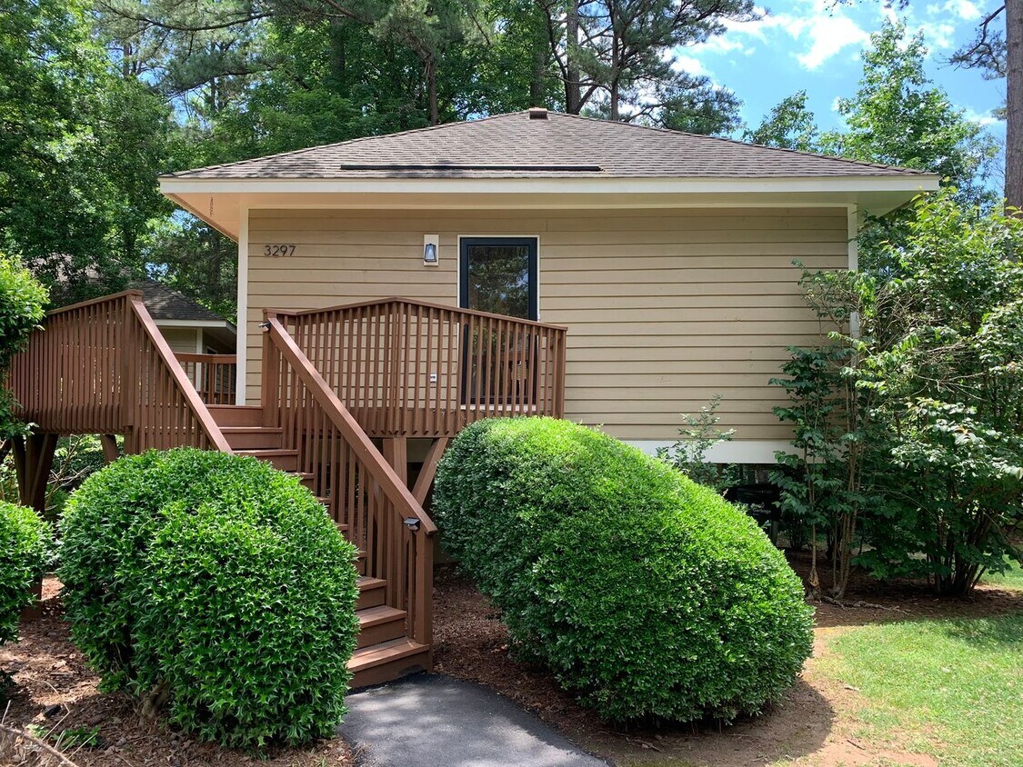 Primary Photo - Remodeled one bedroom 1 bath single family...