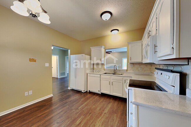 Foto del edificio - 4094 Ash Lawn Rd