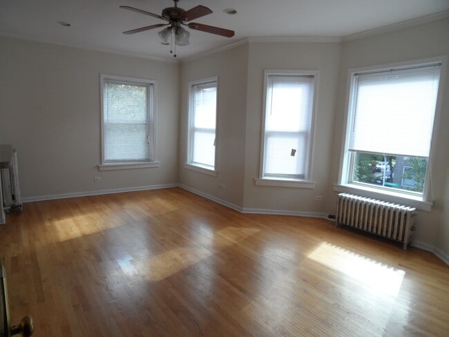 Building Photo - 1234 W Rosemont Ave
