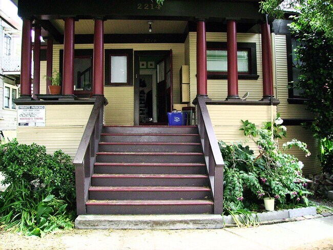 Foto del edificio - 2214 Channing Way