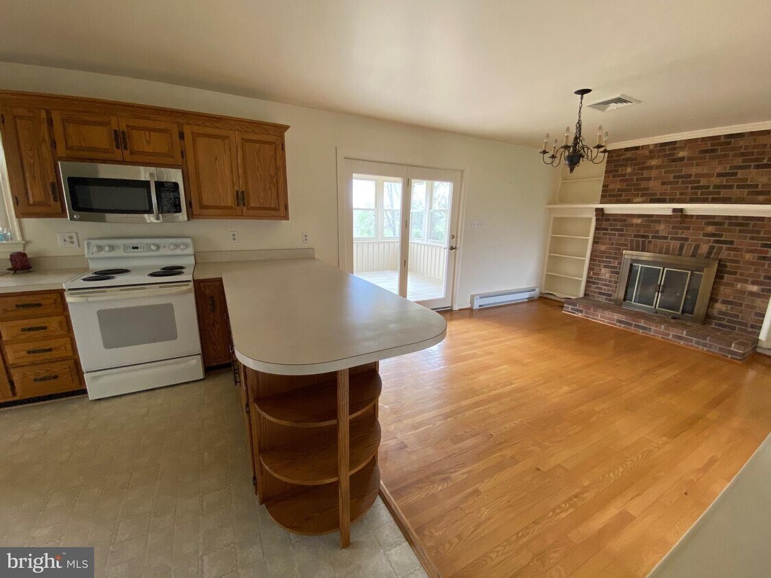 Foto principal - 9416 Elk Run Rd