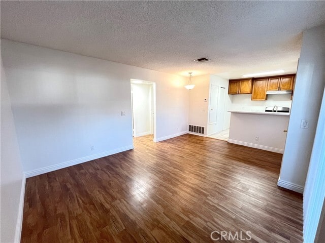 Building Photo - 14030 McClure Ave