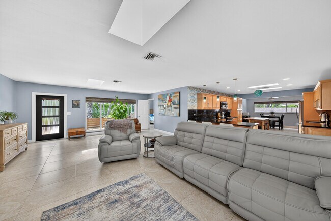 Foto del edificio - 1571 SE 24th Ave