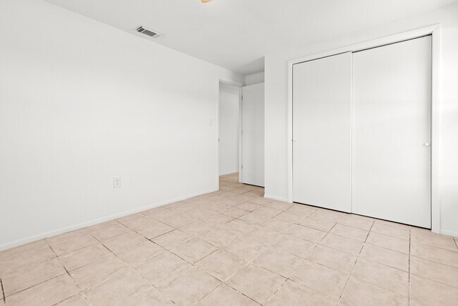 Building Photo - 1057 Tropical Ave NW